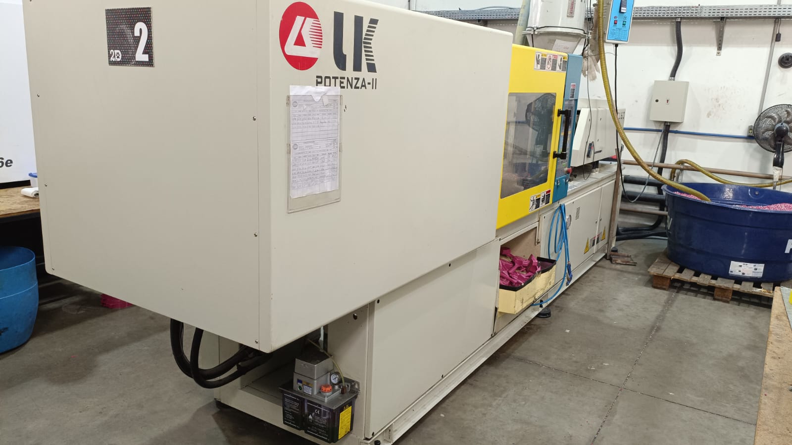 Injetora LK Potenza 160 ton servo